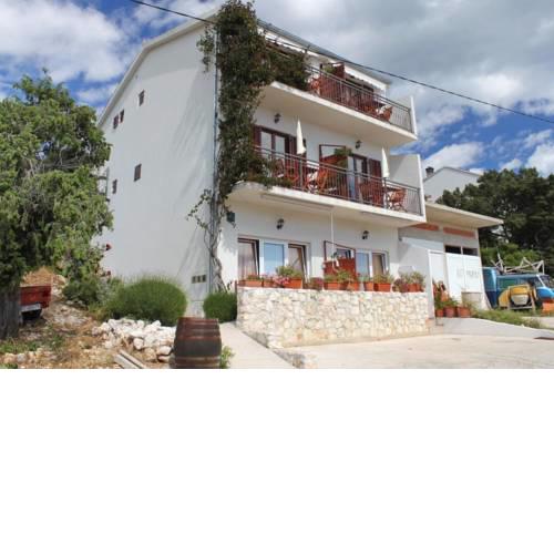 Studio Milna 8795a