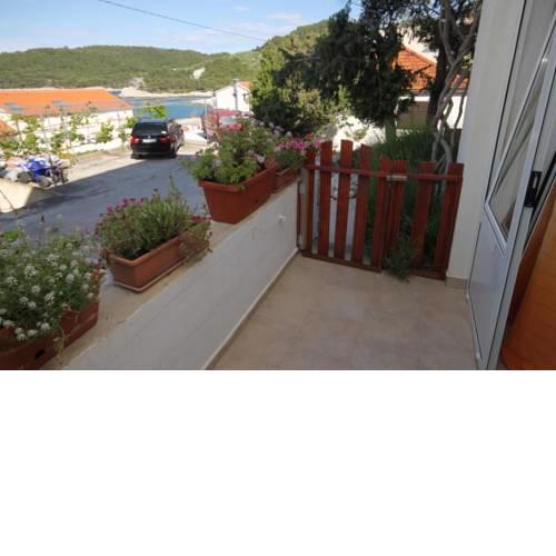 Studio Milna 8795c