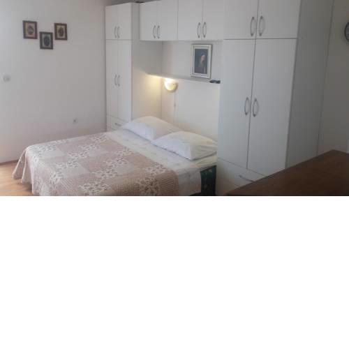 Studio Necujam 16885b