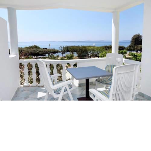 Studio Petrcane 3272b