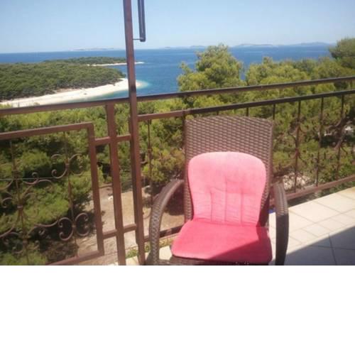 Studio Primosten 17640a