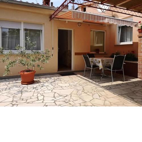 Studio Pula 17014a
