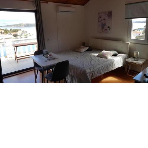 Studio Sali 890a