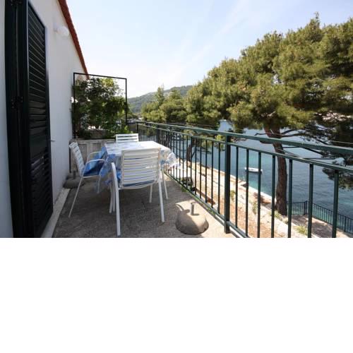 Studio Saplunara 4932b