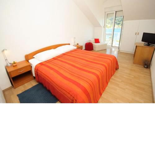 Studio Slano 8538c