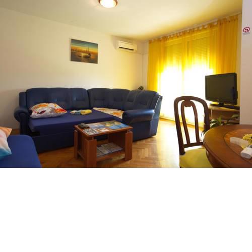Apartments with WiFi Split - 11694