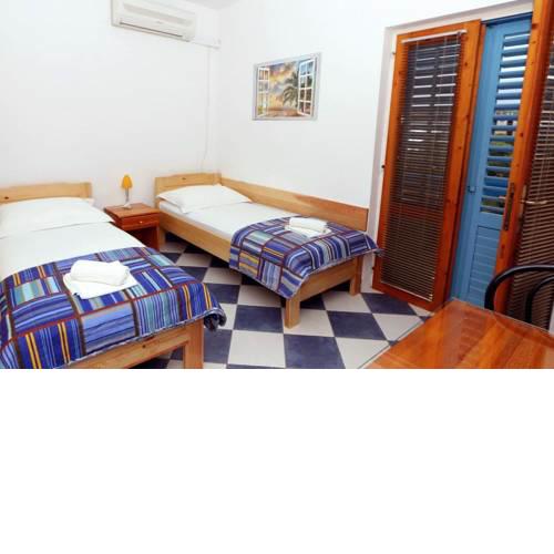 Studio Sucuraj 6852b