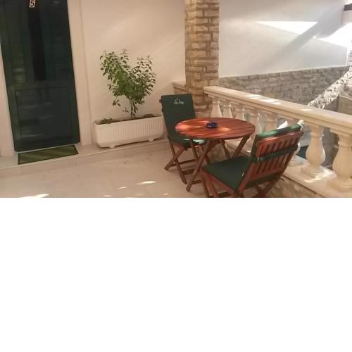 Studio Sutivan 16846b