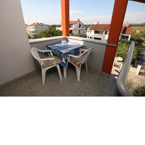 Studio Umag 2490a