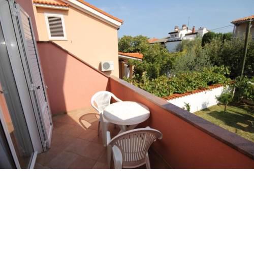 Studio Umag 2548b