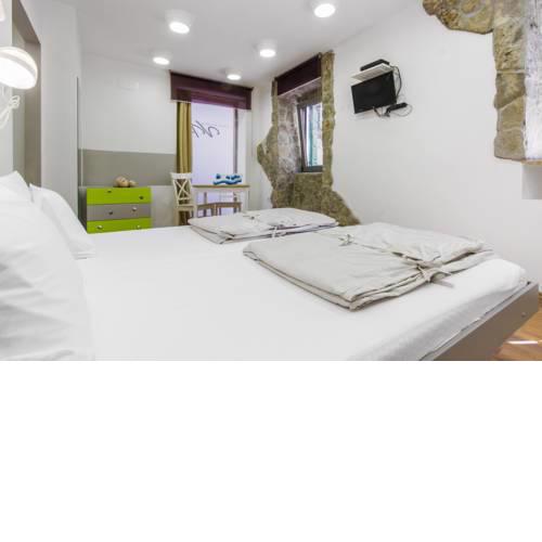 Studio Vicencin Place