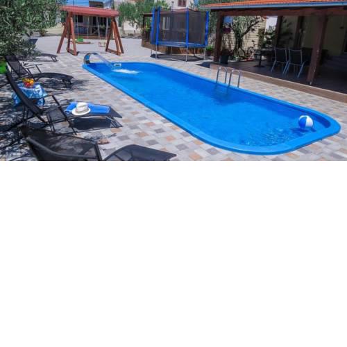Studio with Pool