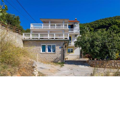 Stunning apartment in Banjol with WiFi and 1 Bedrooms