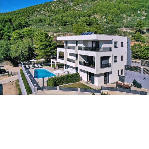 Stunning apartment in Baska Voda with 1 Bedrooms