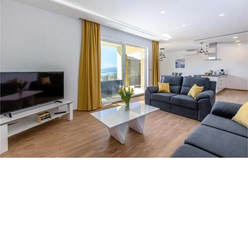 Stunning apartment in Kostrena Sveta Lucij w/ Outdoor swimming pool, Jacuzzi and 3 Bedrooms