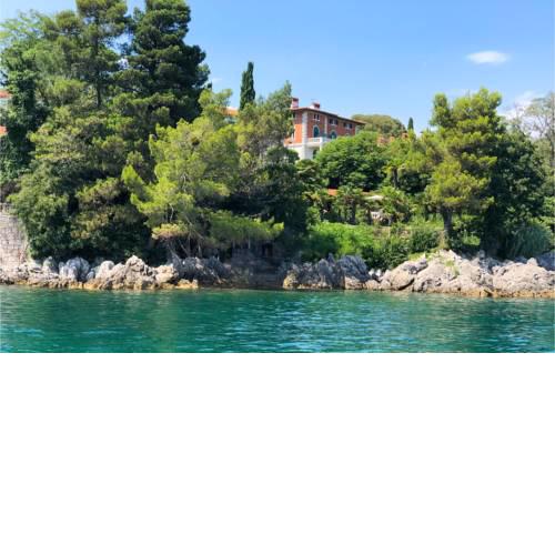Stunning apartment in Lovran w/ WiFi and 3 Bedrooms