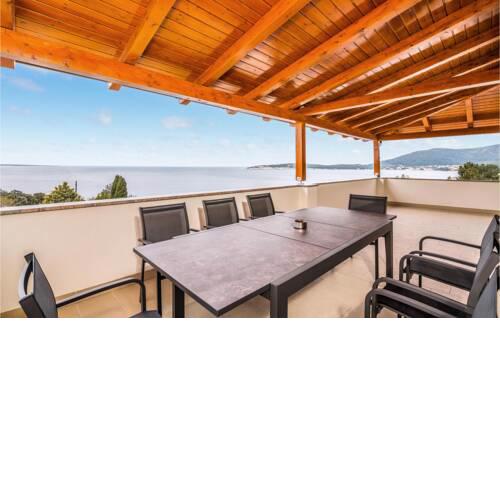 Stunning apartment in Martinscica with WiFi and 3 Bedrooms