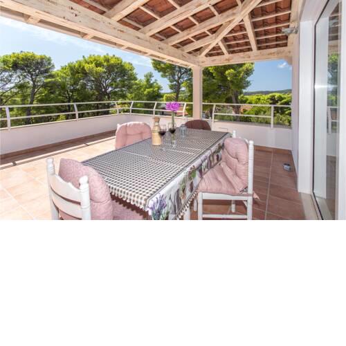 Stunning apartment in Milna with WiFi and 1 Bedrooms