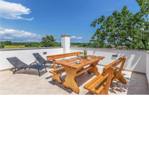 Stunning apartment in Muntic with 3 Bedrooms