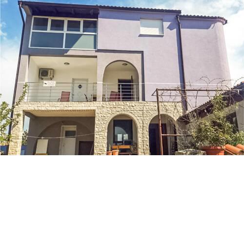 Stunning apartment in Peroj with WiFi and 4 Bedrooms