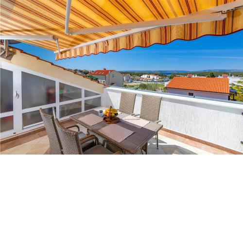 Stunning apartment in Punat with WiFi and 2 Bedrooms