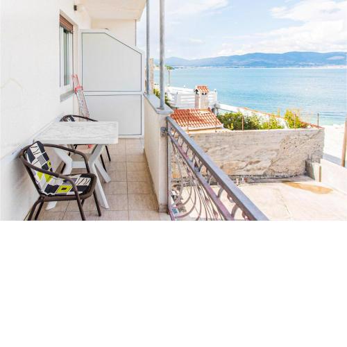 Stunning apartment in Slatine with WiFi and 1 Bedrooms