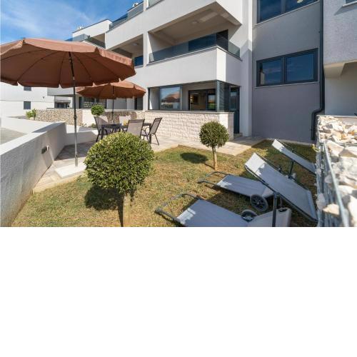 Stunning apartment in Zaton with WiFi and 2 Bedrooms