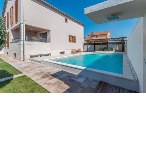 Stunning home in Biograd na Moru with Outdoor swimming pool, Sauna and WiFi