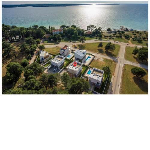 Stunning home in Fazana w/ Outdoor swimming pool and 4 Bedrooms