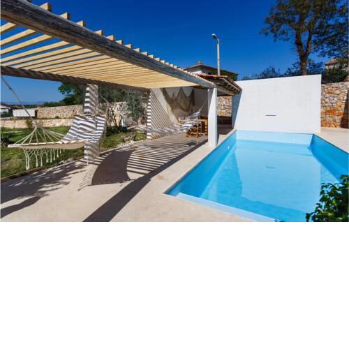 Stunning home in Kremenici w/ Outdoor swimming pool, Outdoor swimming pool and 2 Bedrooms