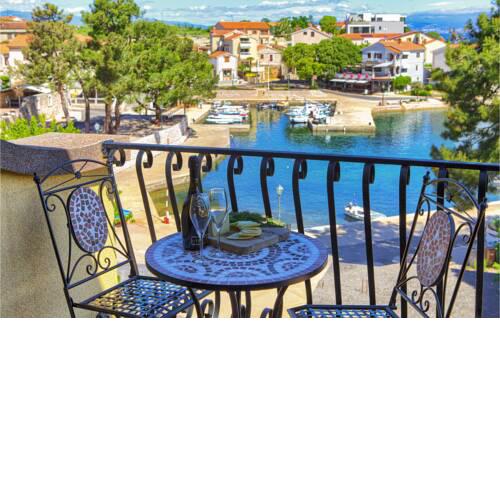 Stunning home in Malinska with 5 Bedrooms