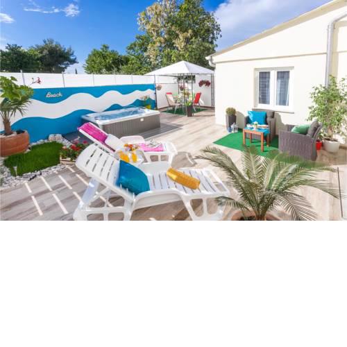 Stunning home in Pula w/ Jacuzzi and 3 Bedrooms