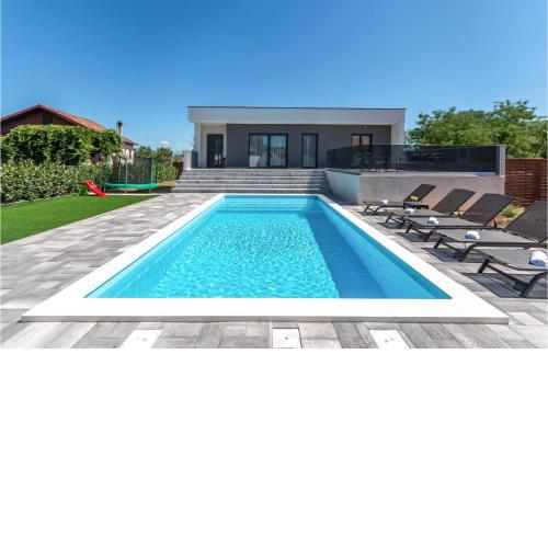 Stunning home in Rastane Donje with Outdoor swimming pool, WiFi and 3 Bedrooms