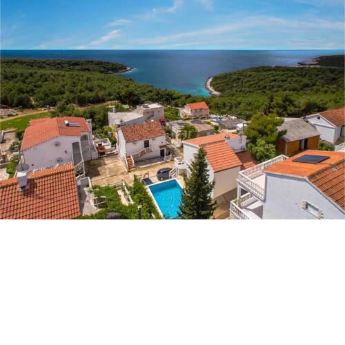 Stunning home in Rukavac w/ Outdoor swimming pool, WiFi and 3 Bedrooms