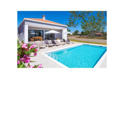 Stunning home in Sikici w/ Outdoor swimming pool, WiFi and 3 Bedrooms