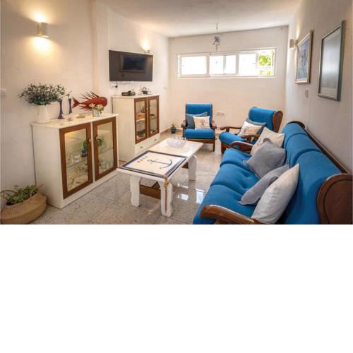 Stunning home in Splitska w/ Outdoor swimming pool and 3 Bedrooms