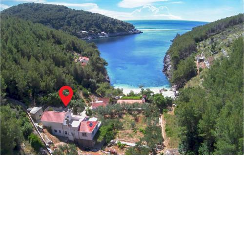 Stunning home in Zrnovo with 4 Bedrooms