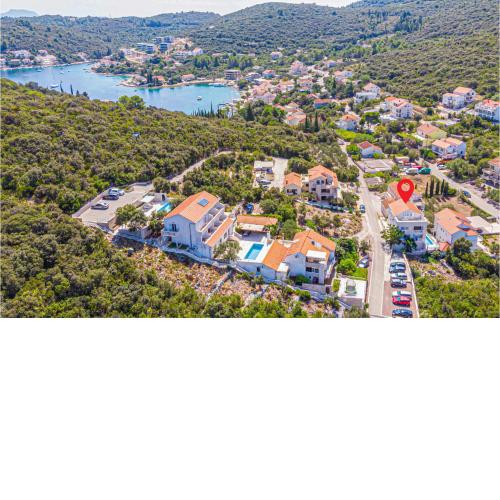 Stunning home in Zrnovska Banja with Outdoor swimming pool, WiFi and 6 Bedrooms