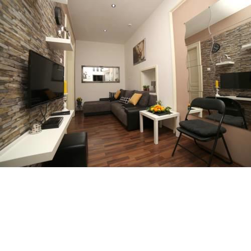 SubCastrum Apartments