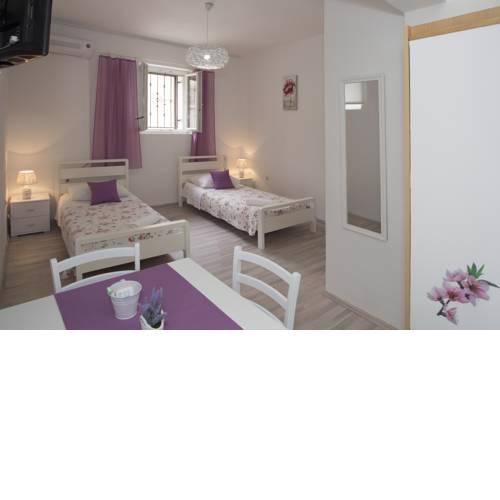 Summer Bay Apartments