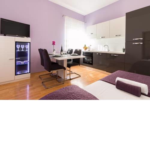 Summer Holiday Apartment