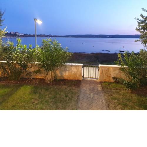 Summertime apartmani Povljana