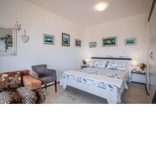 Sunshower apartment