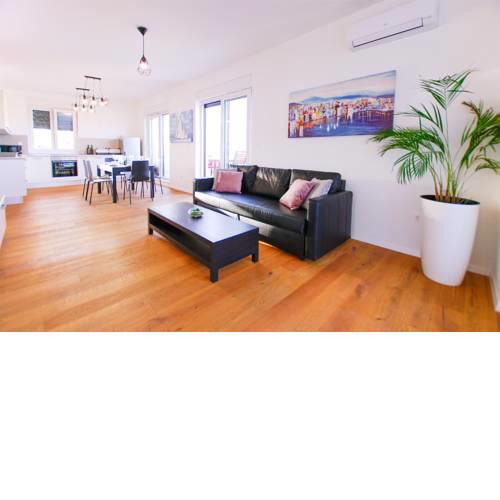 Superb Penthouse in Murter