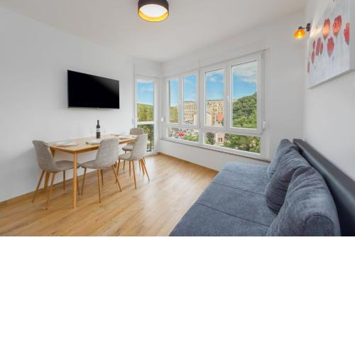 Sylvia Center Apartment