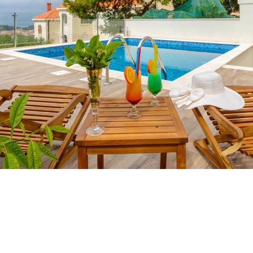 Tandem Apartments with Swimming pool