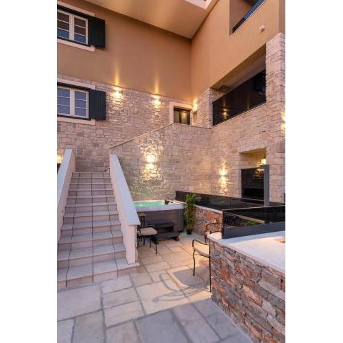 TEONA Luxury Studio Apartment with jacuzzi and terrace sea view