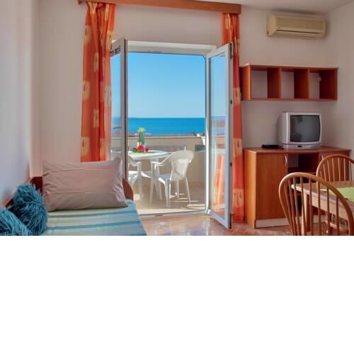 Terrific two bedrooms apartments Meri
