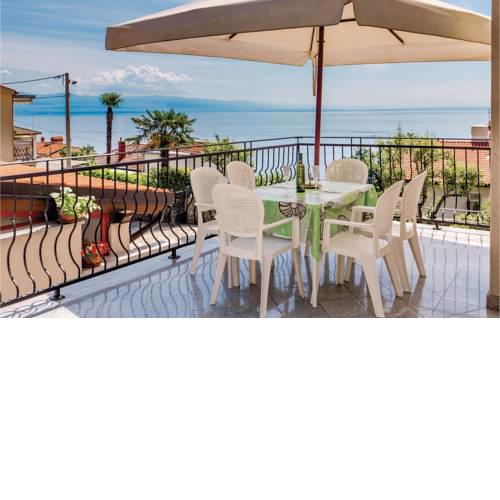 Three-Bedroom Apartment Icici with Sea View 06