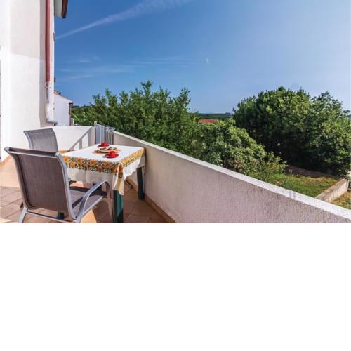 Three-Bedroom Apartment in Banjole